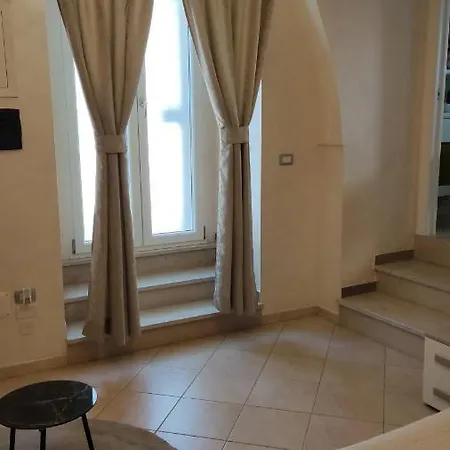 Domus Elegans In Centro Feriehus *