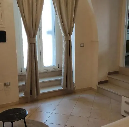 Domus Elegans In Centro Vakantiehuis *